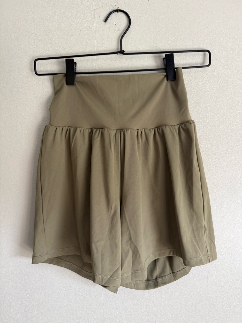 HALARA Olive Green High-Waist Skort- size small
